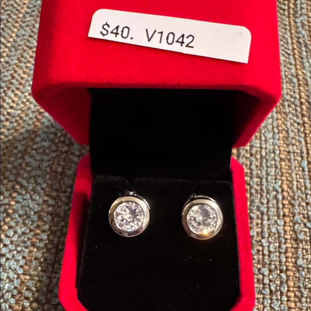 3054 Swarovski Crystal Elements Post Earrings - image 3